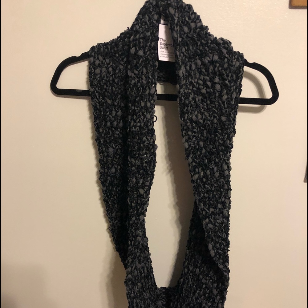 Infinity scarf